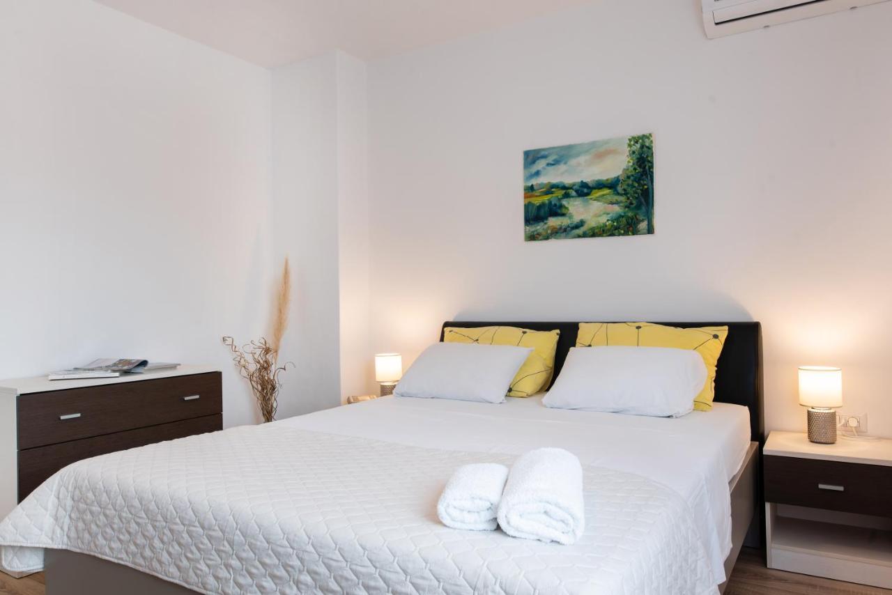 Superior Apartment Sincic Porec Esterno foto